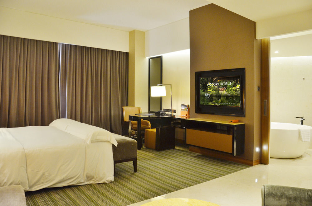 Pullman Dongguan Changan Екстериор снимка